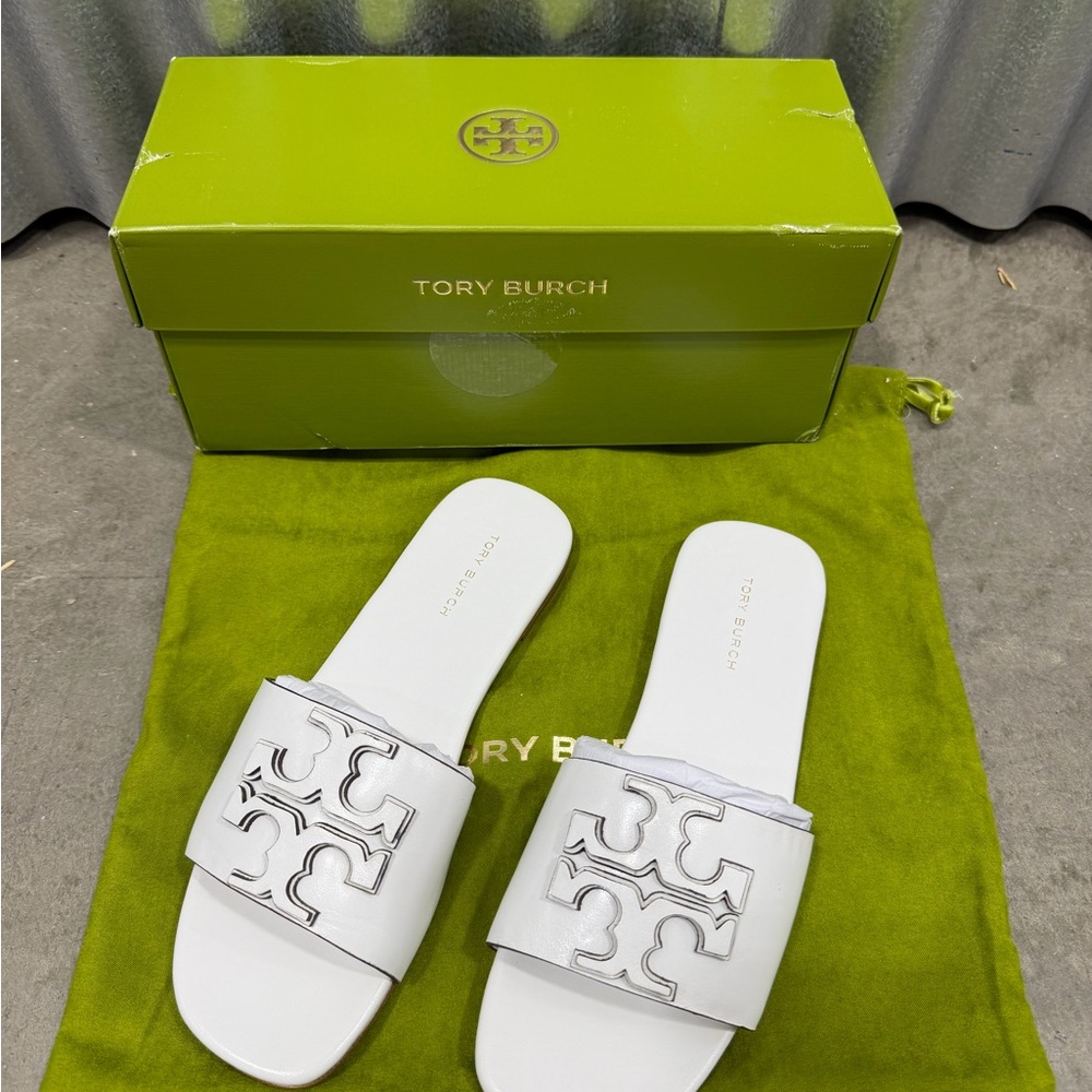 Tory Burch Ines Flat Slide Sandals Gardenia 109 Size 5M Goat Leather New in Box
